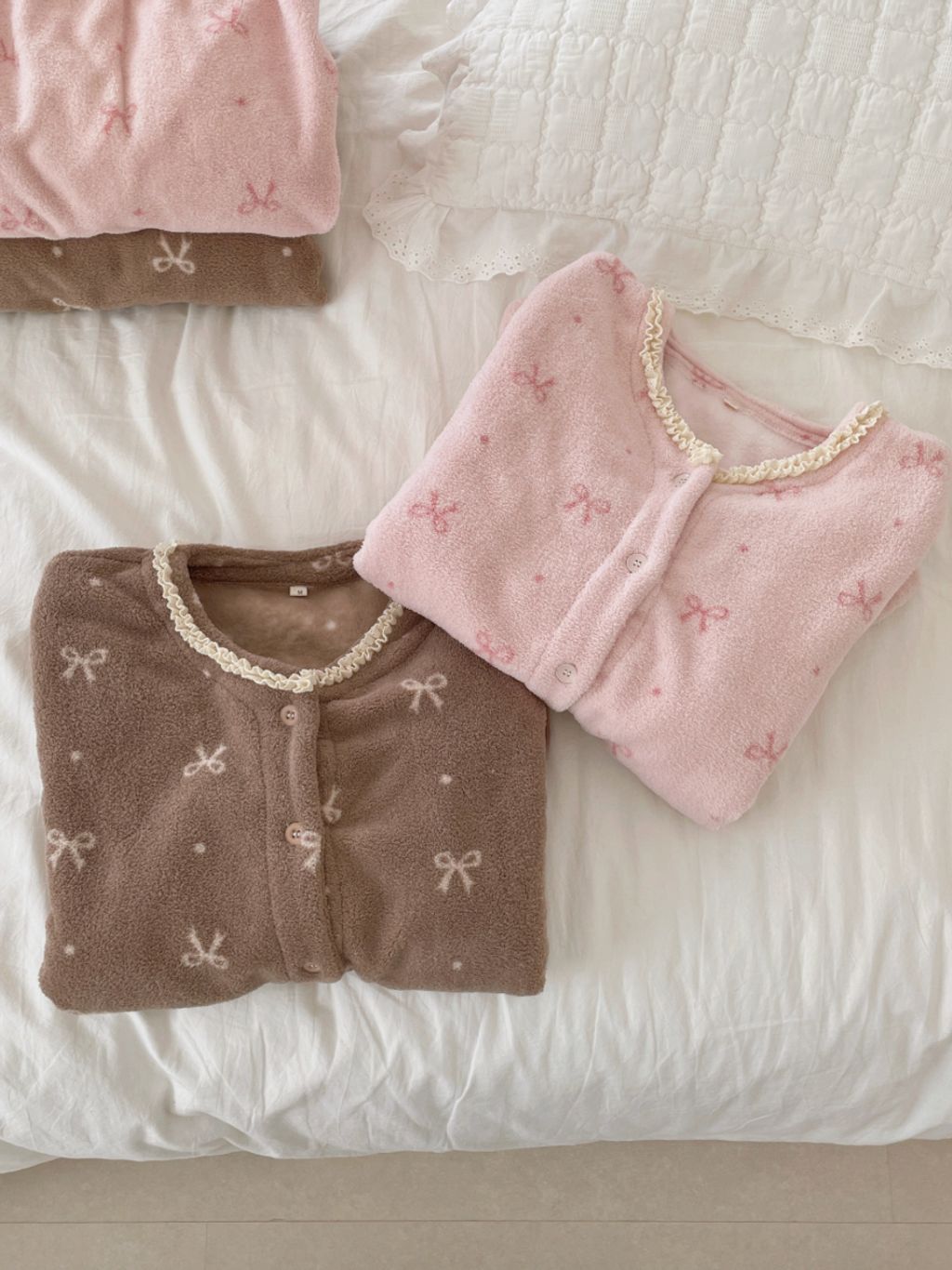 tw-11134207-81ztg-mh09piyrp4weed