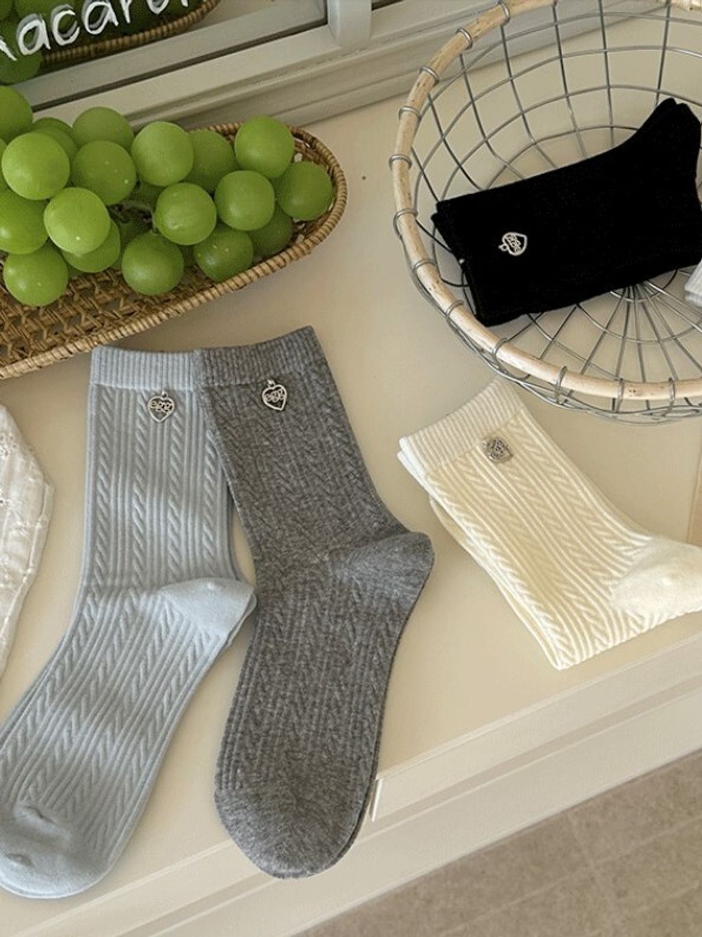 tw-11134207-7ra0q-md5uoxzrkgve56