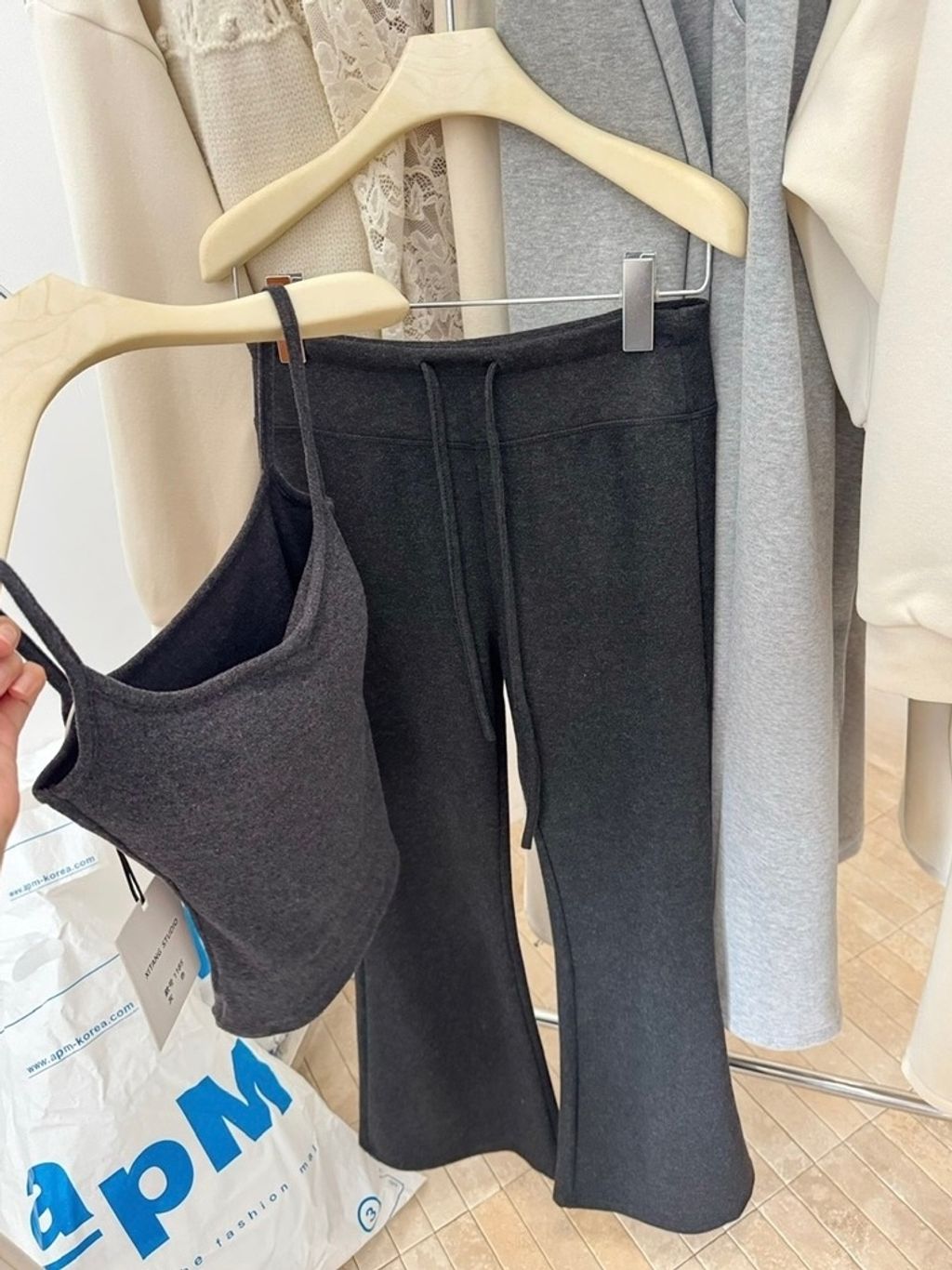 tw-11134207-81ztm-mh0ey5pzxzbe9d