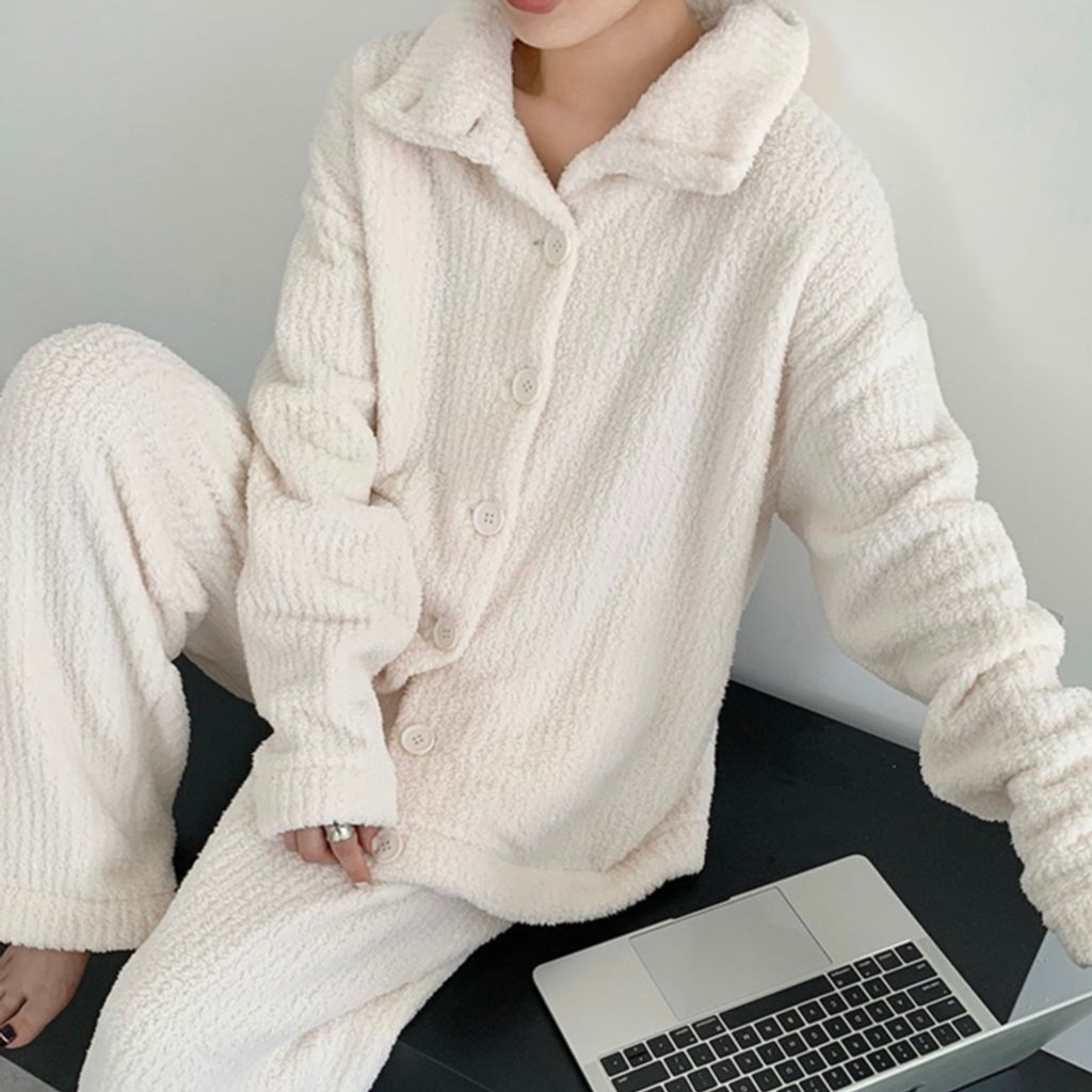 tw-11134207-81ztl-mhk11kvtvgue81