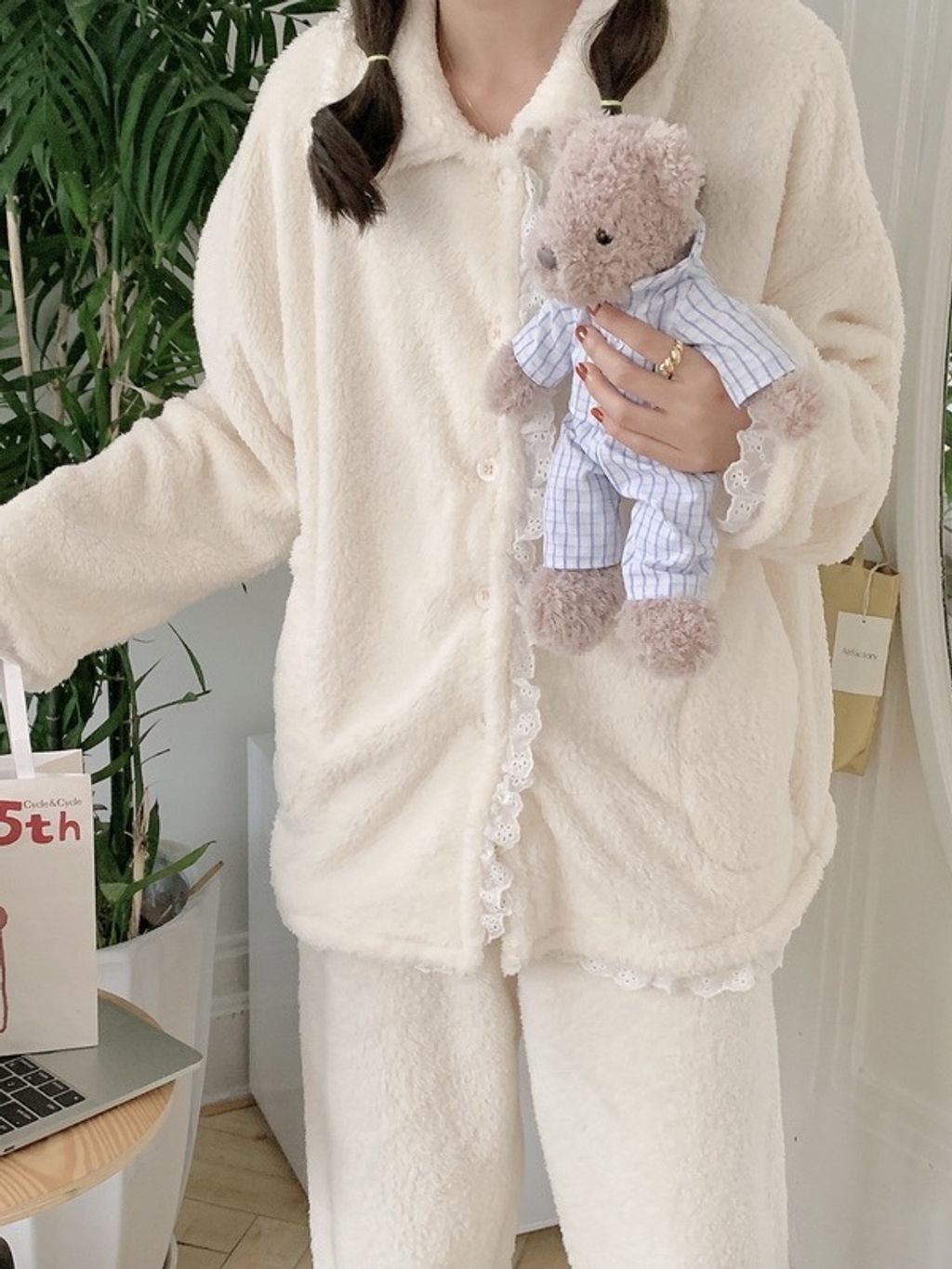 tw-11134207-81ztp-mhkea4qb6m0y7e