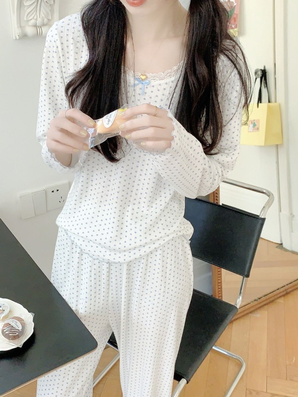 tw-11134207-81ztd-mhrava41sqv728