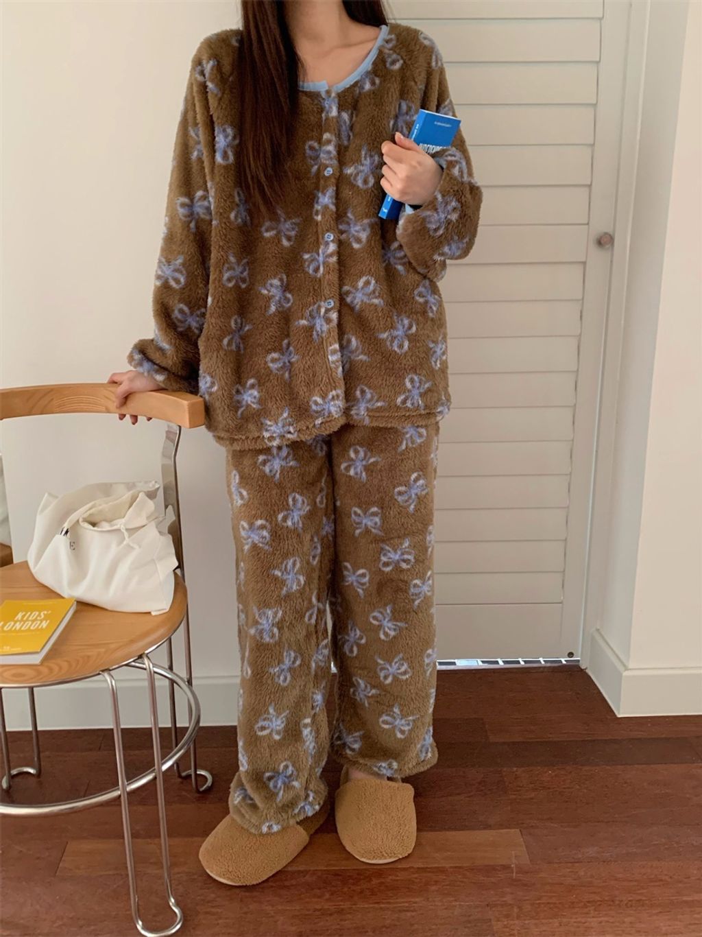 tw-11134207-81zti-mhrc0ni0gwed7b