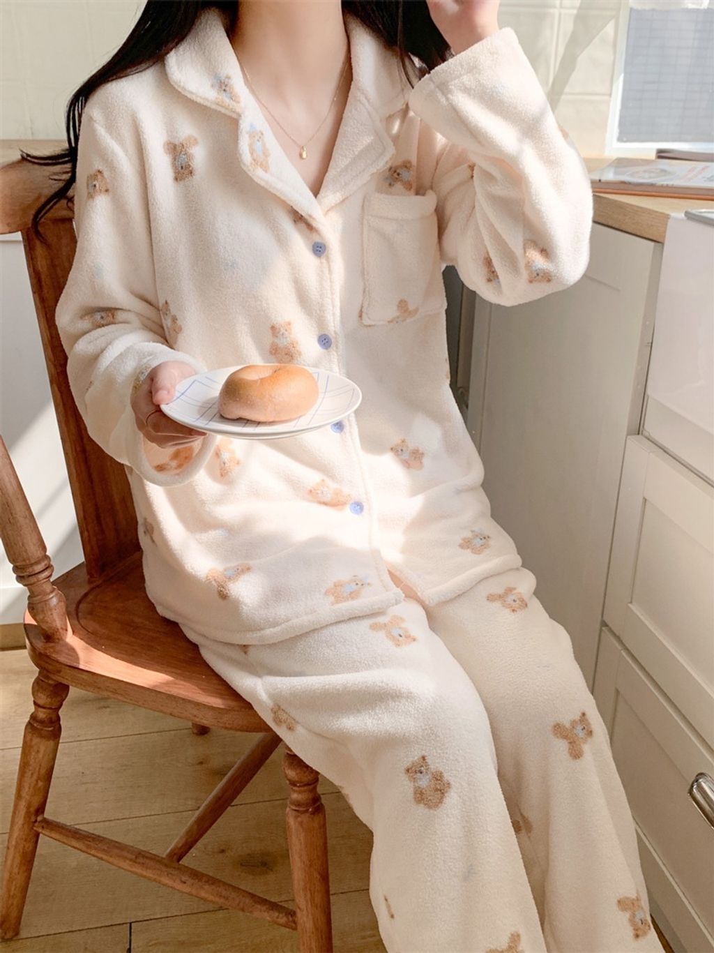 tw-11134207-81ztq-mhooh5yg7wg630