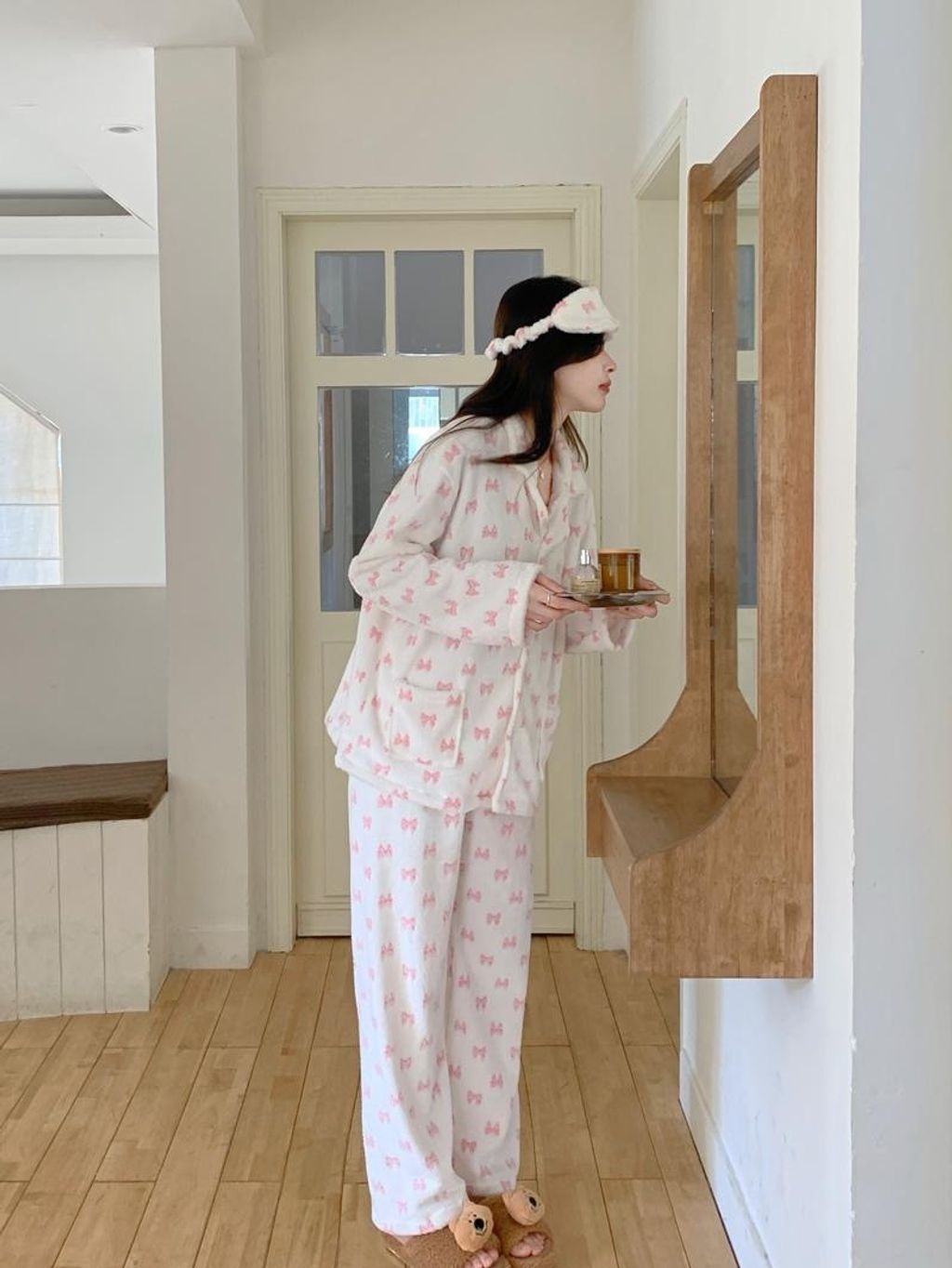 tw-11134207-81zth-mik1z9qli0hy4a