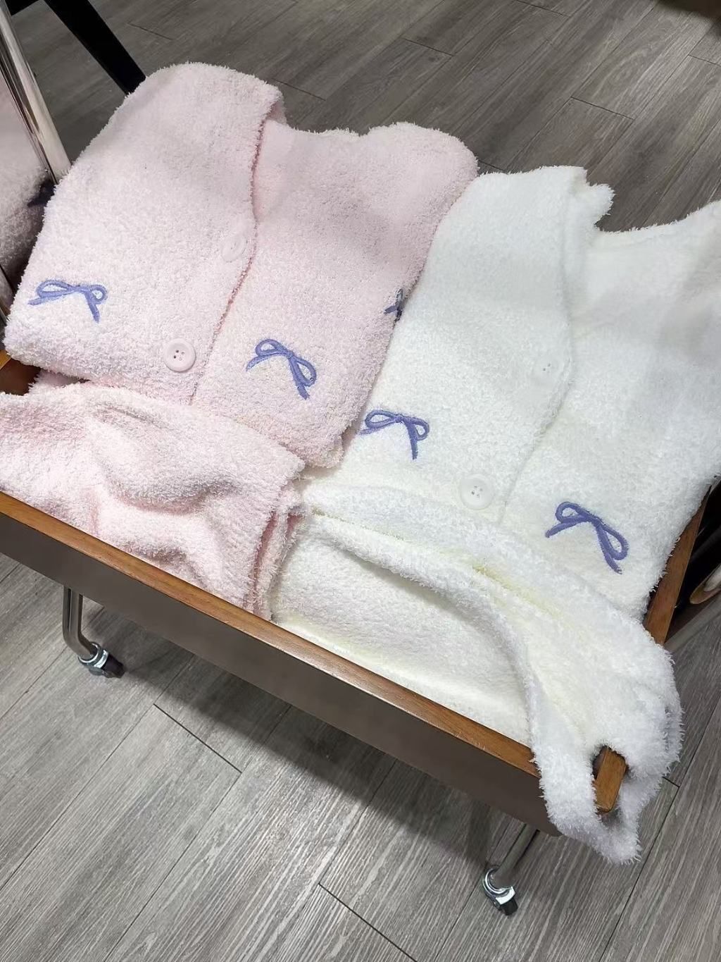 tw-11134207-820lg-mk2axq1a0bgk7a