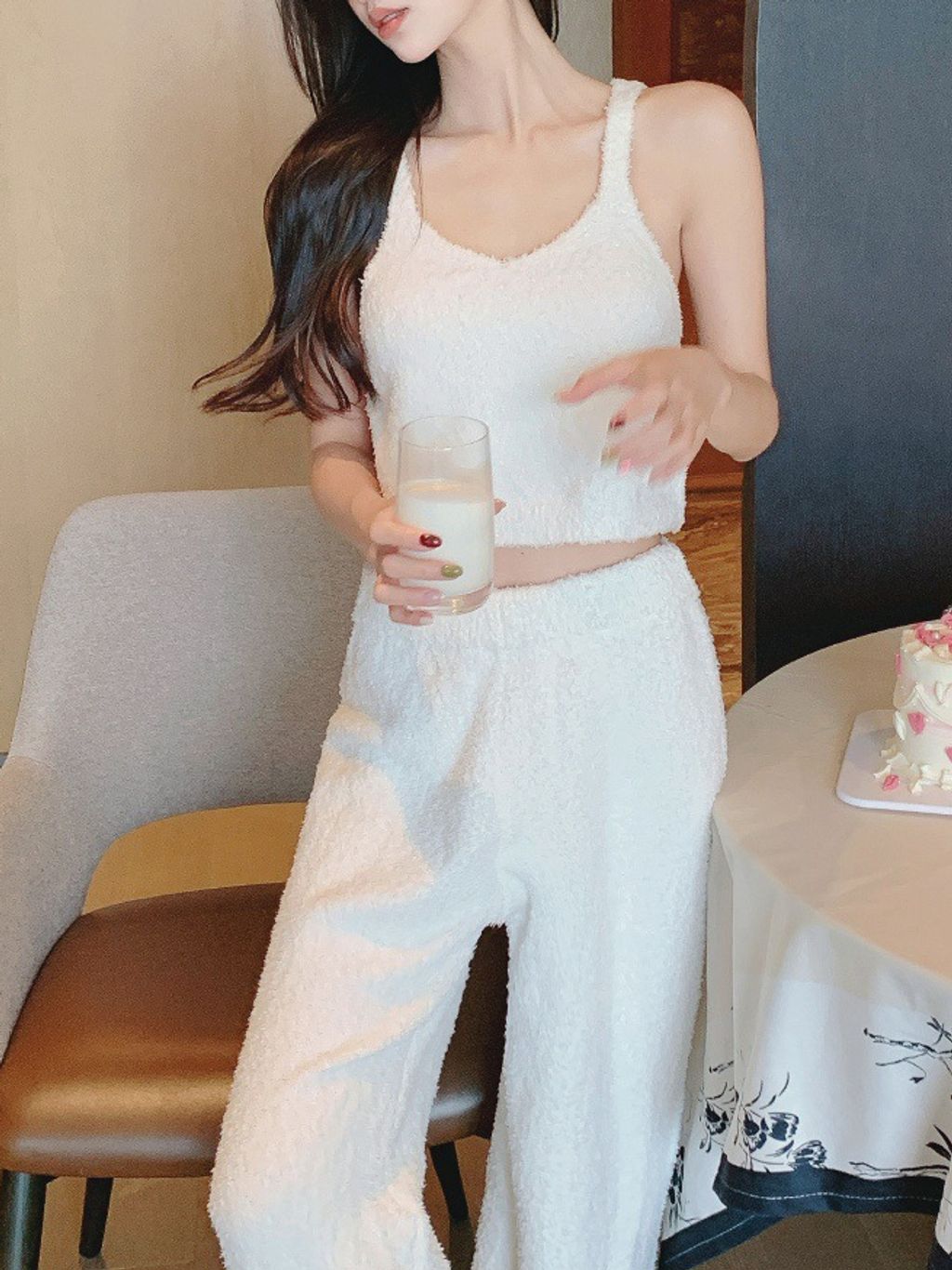 tw-11134207-820la-mk2aytak9gjka4