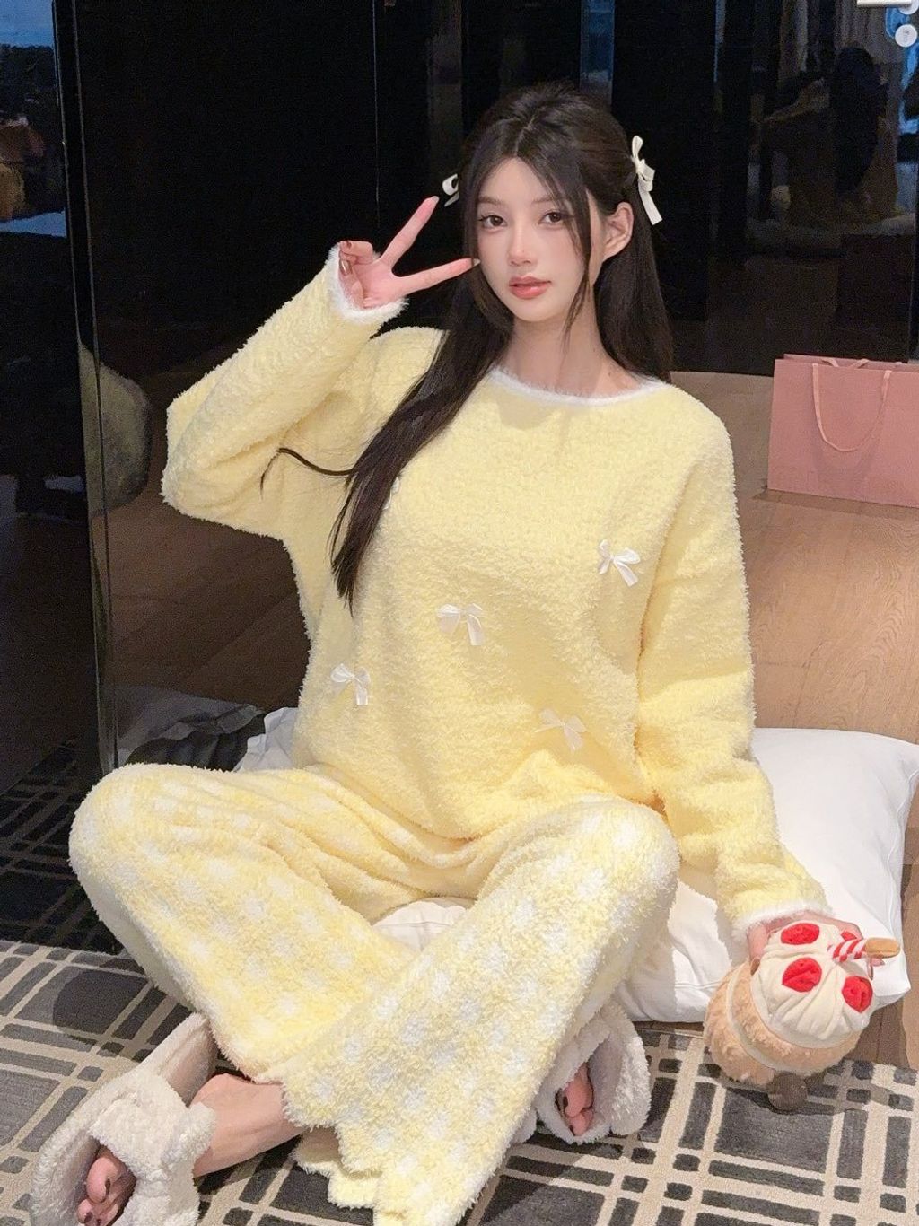 tw-11134207-820la-mkauade77gug76