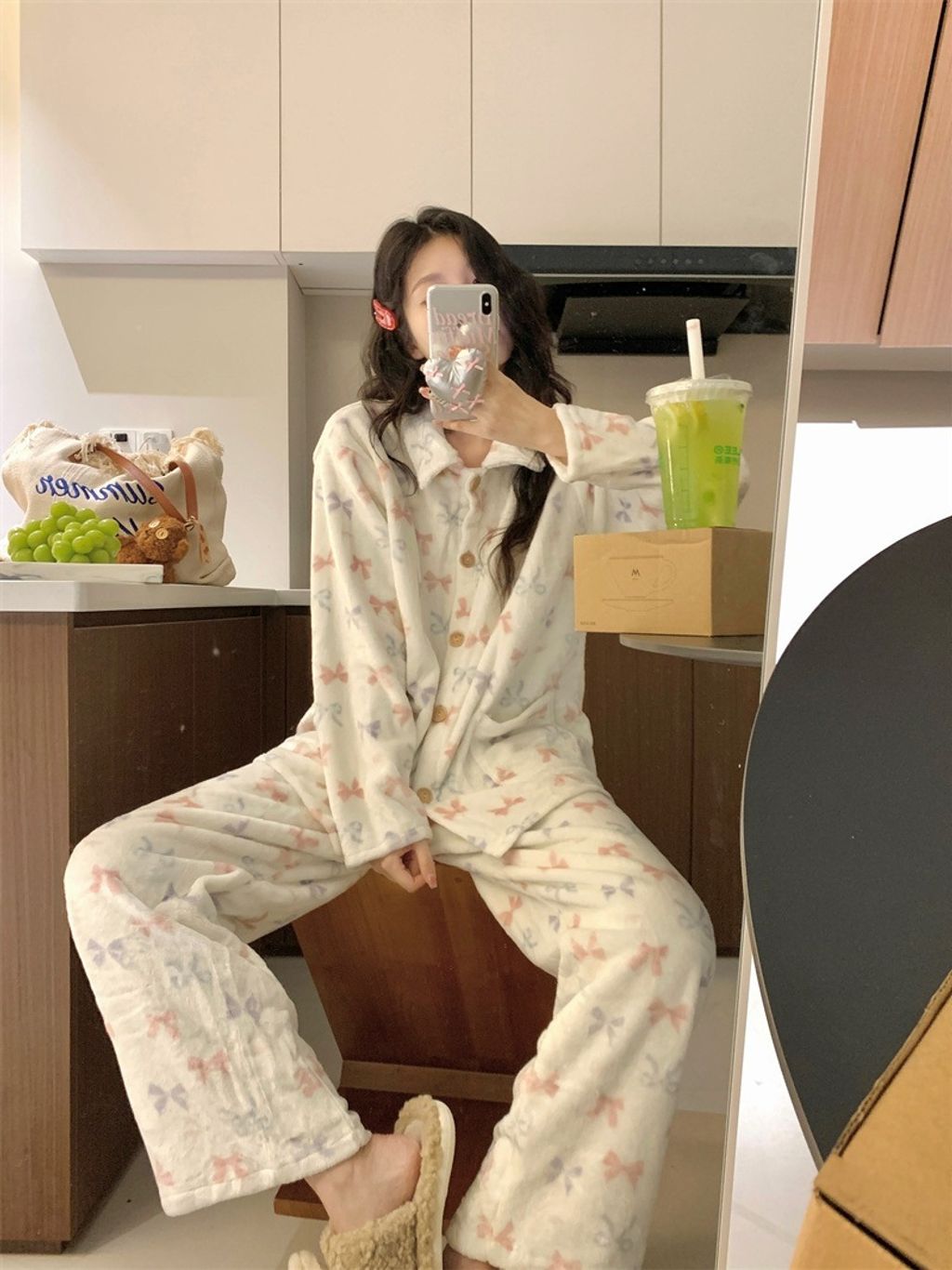 tw-11134207-820la-mkc88o03gb9fe1