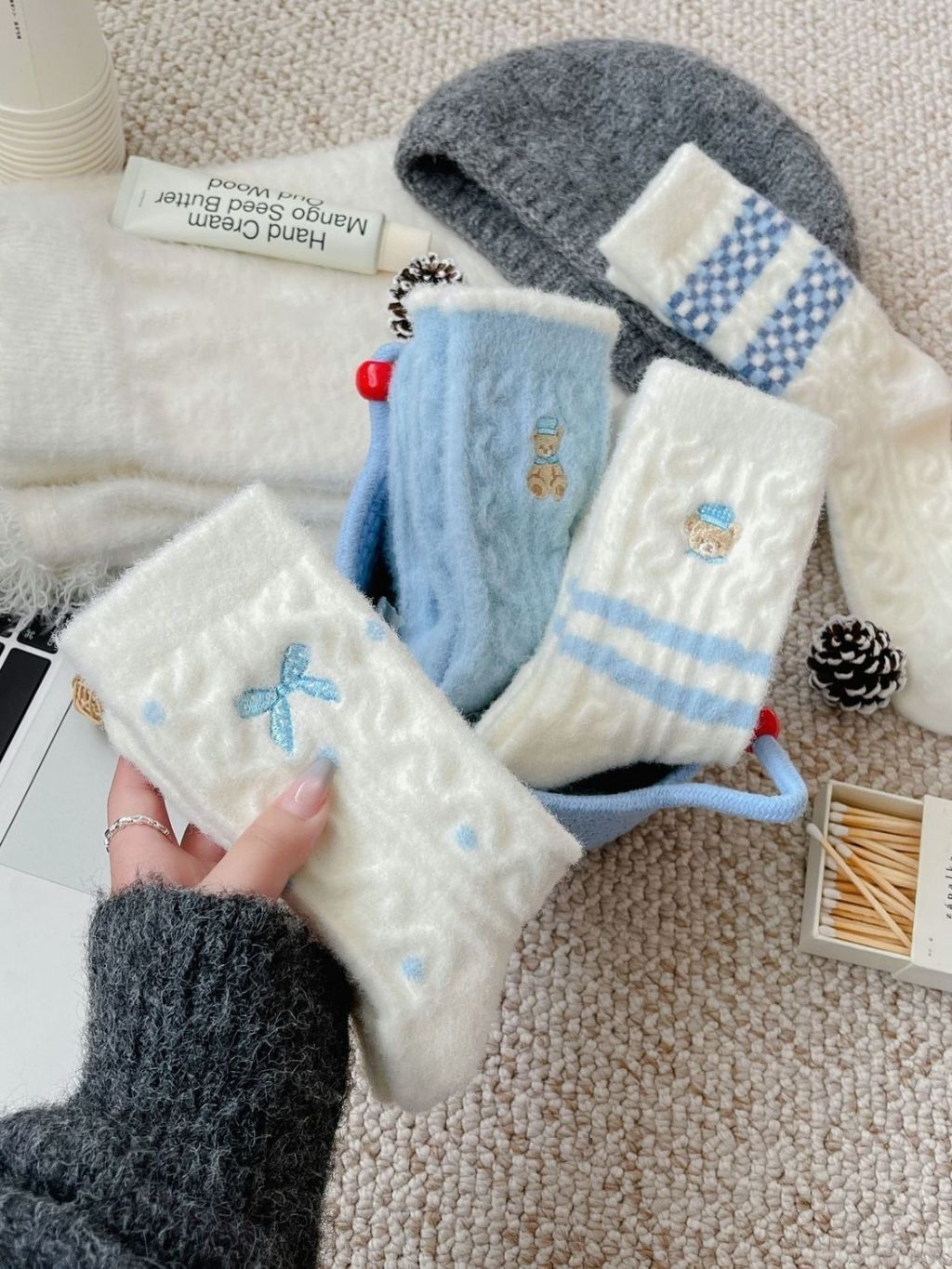 tw-11134207-820li-mknijwq7sd1f74