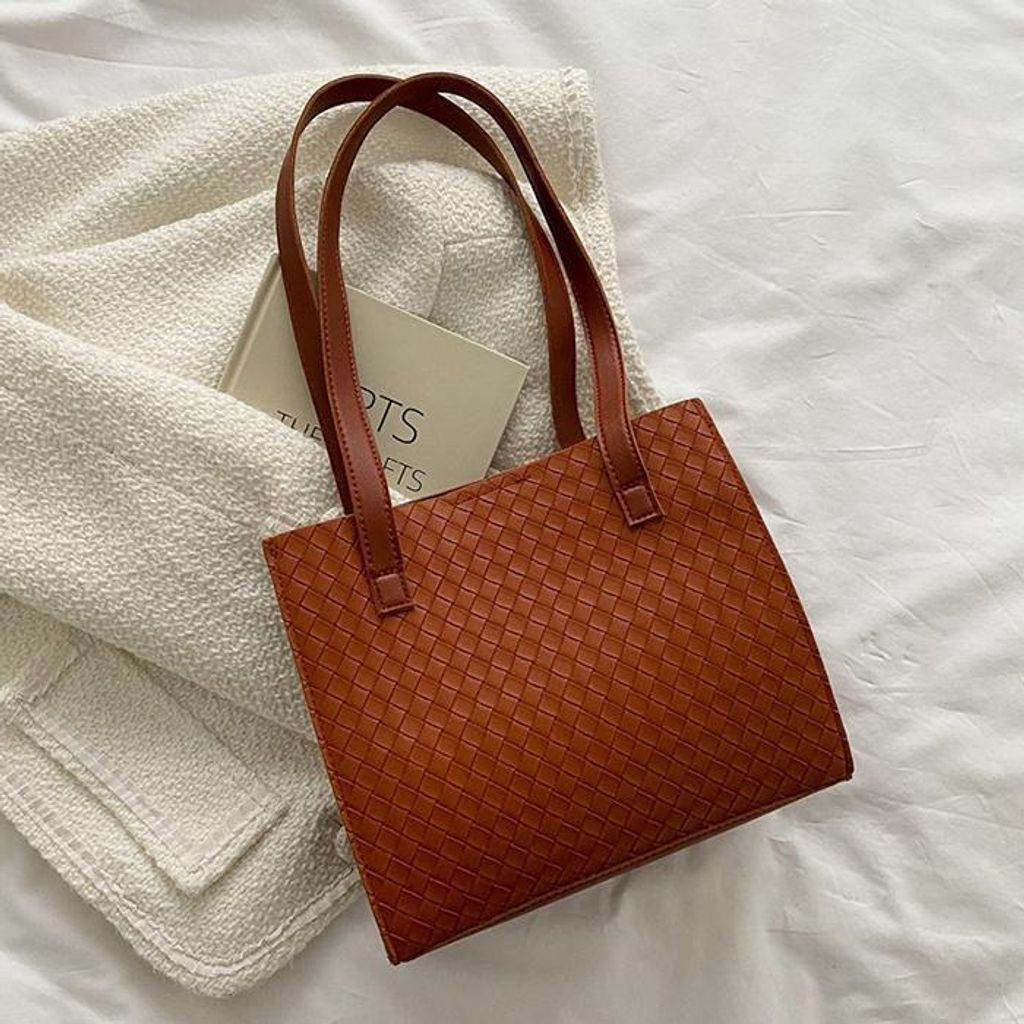 ac612cab627f42adba910660690bcd19~tplv-aphluv4xwc-origin-jpeg