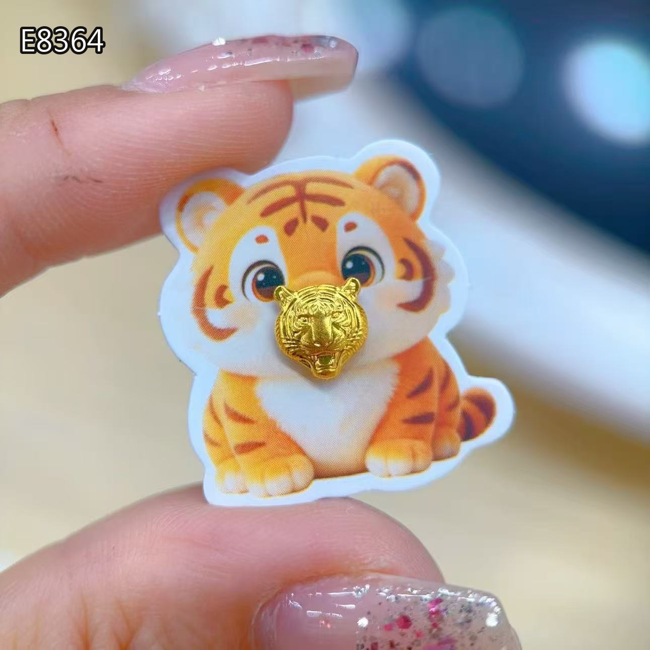 E8364_watermarked