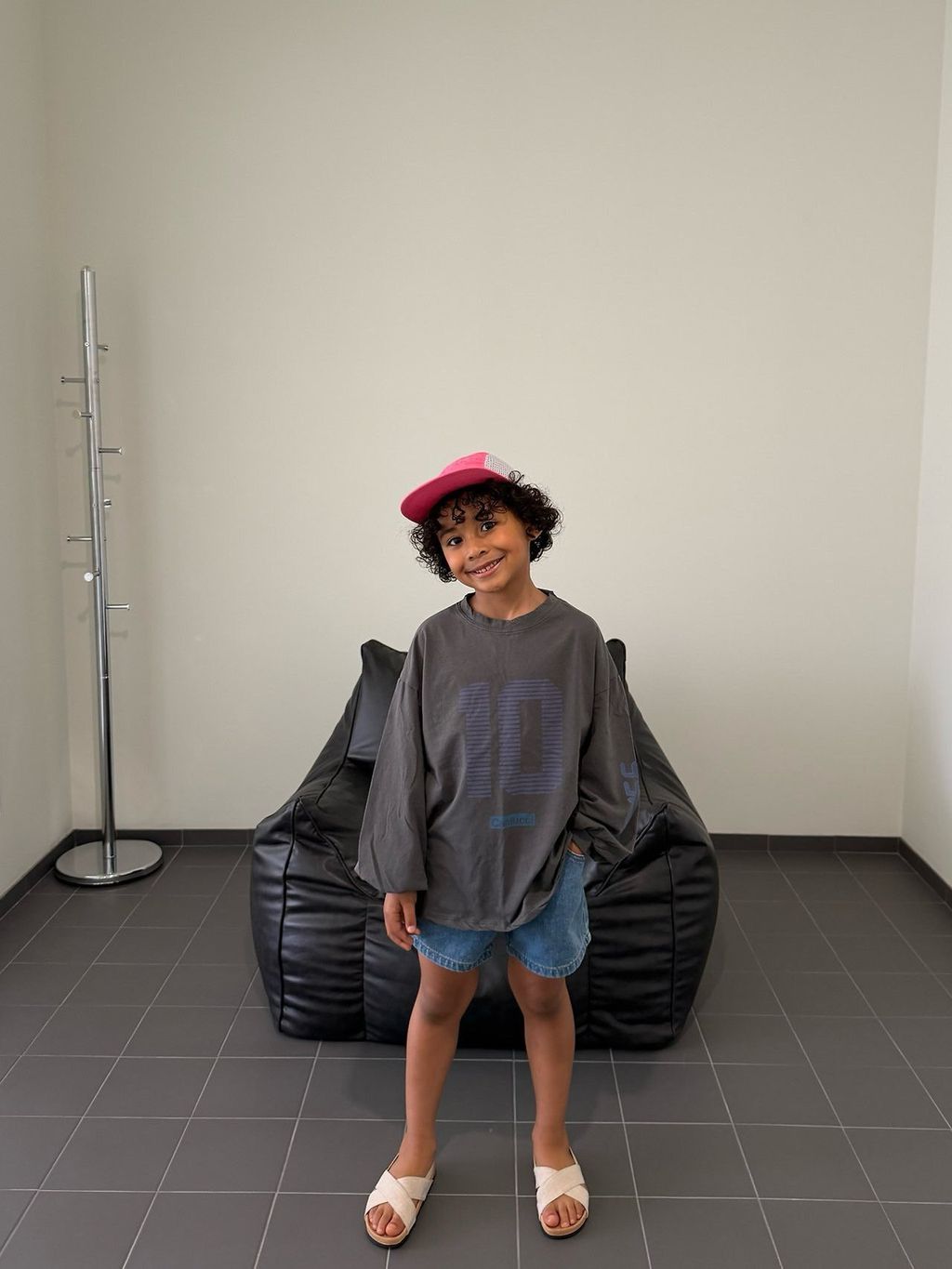 908b3d258mce2ee11524a2a9d5bca37d