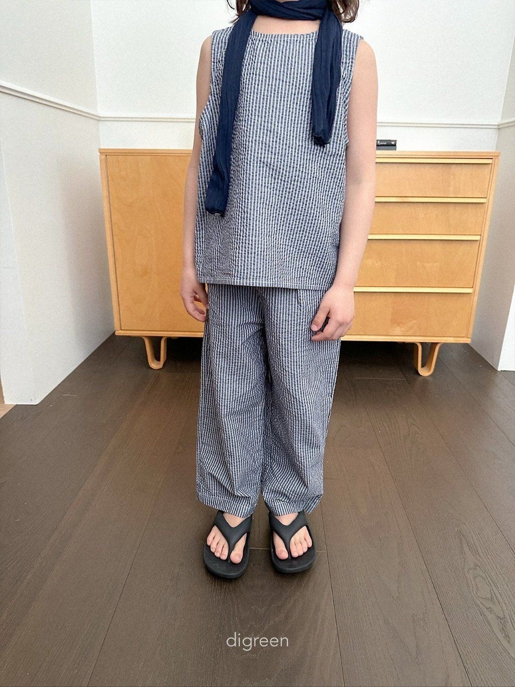 5b477d983m02c96b63c6b9157bc2ab72