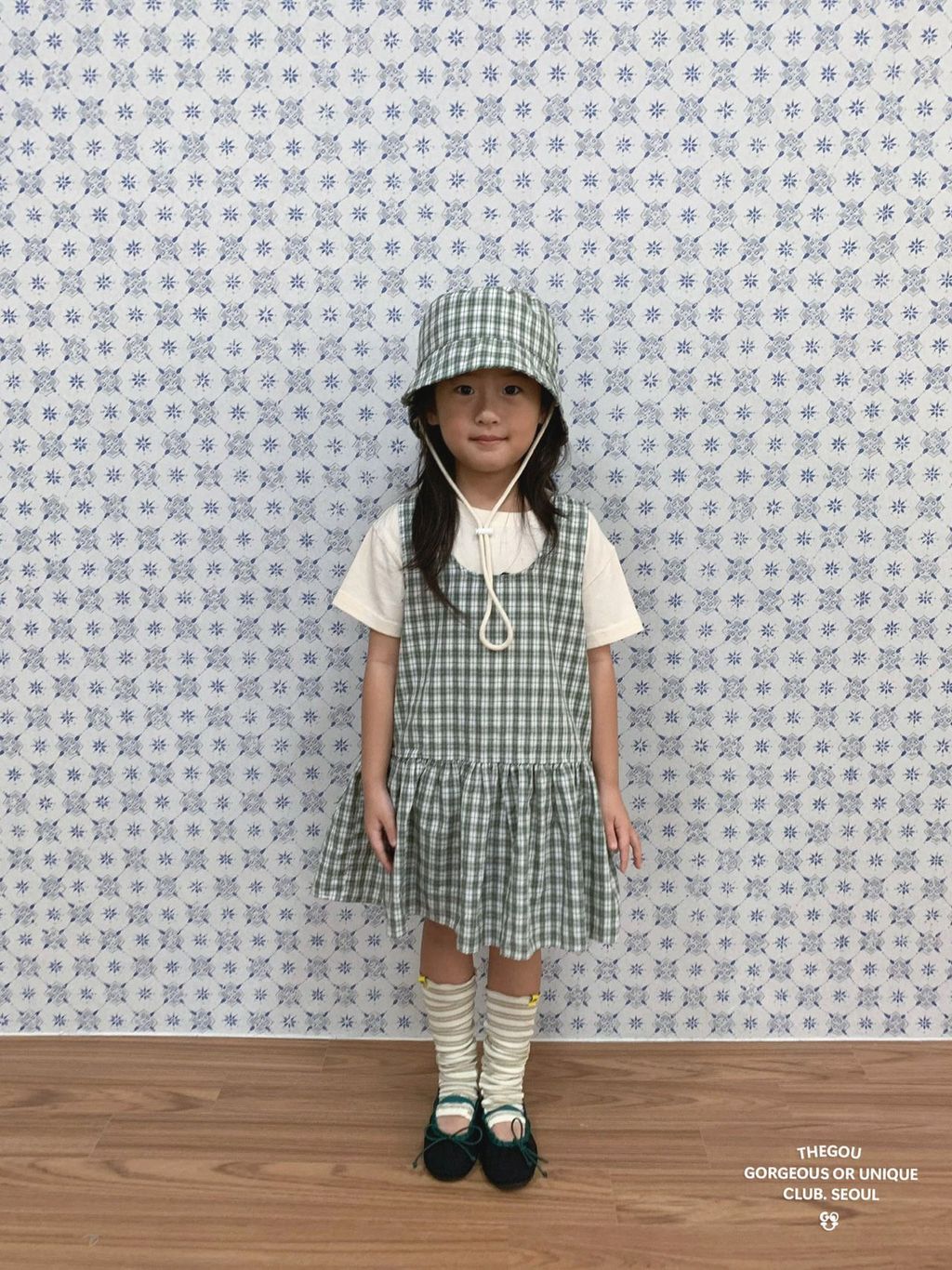 167157752n715122b3049940f85559ff