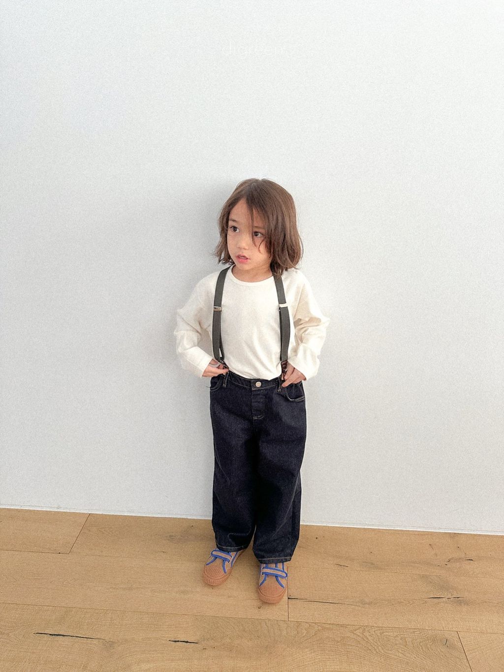 095b00454oa70acd324424449e5b2832