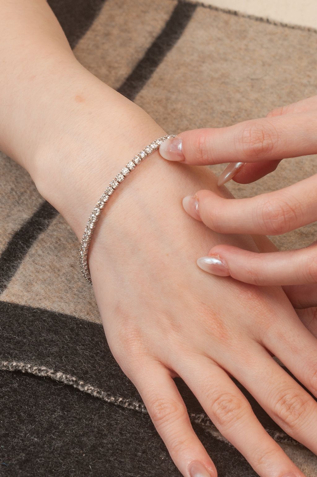 WBR00047-237-wearing