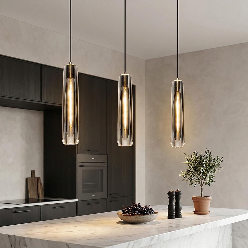 北歐風長型玻璃吊燈組，現代廚房中島吧檯照明設計佈置