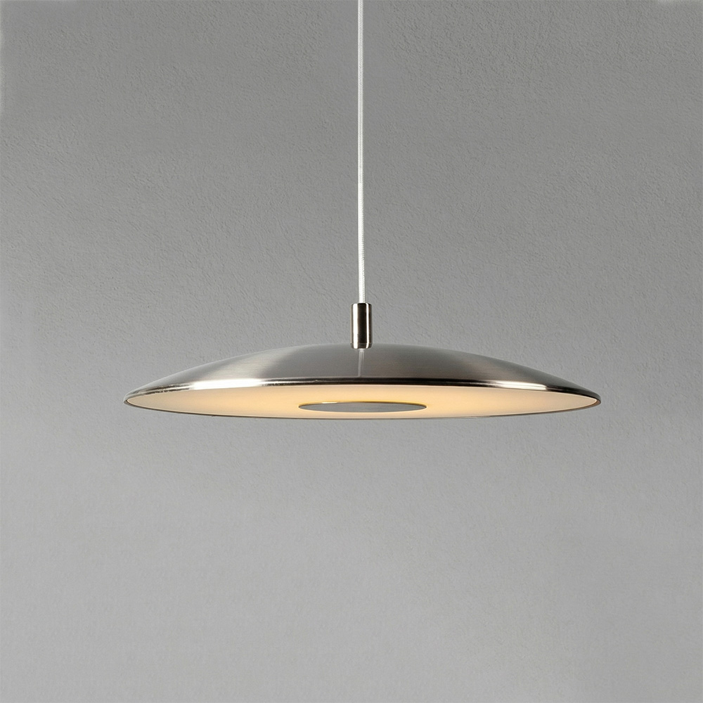 極簡不鏽鋼質感 LED 飛碟吊燈產品近照，展示超薄圓盤設計與金屬拉絲工藝。