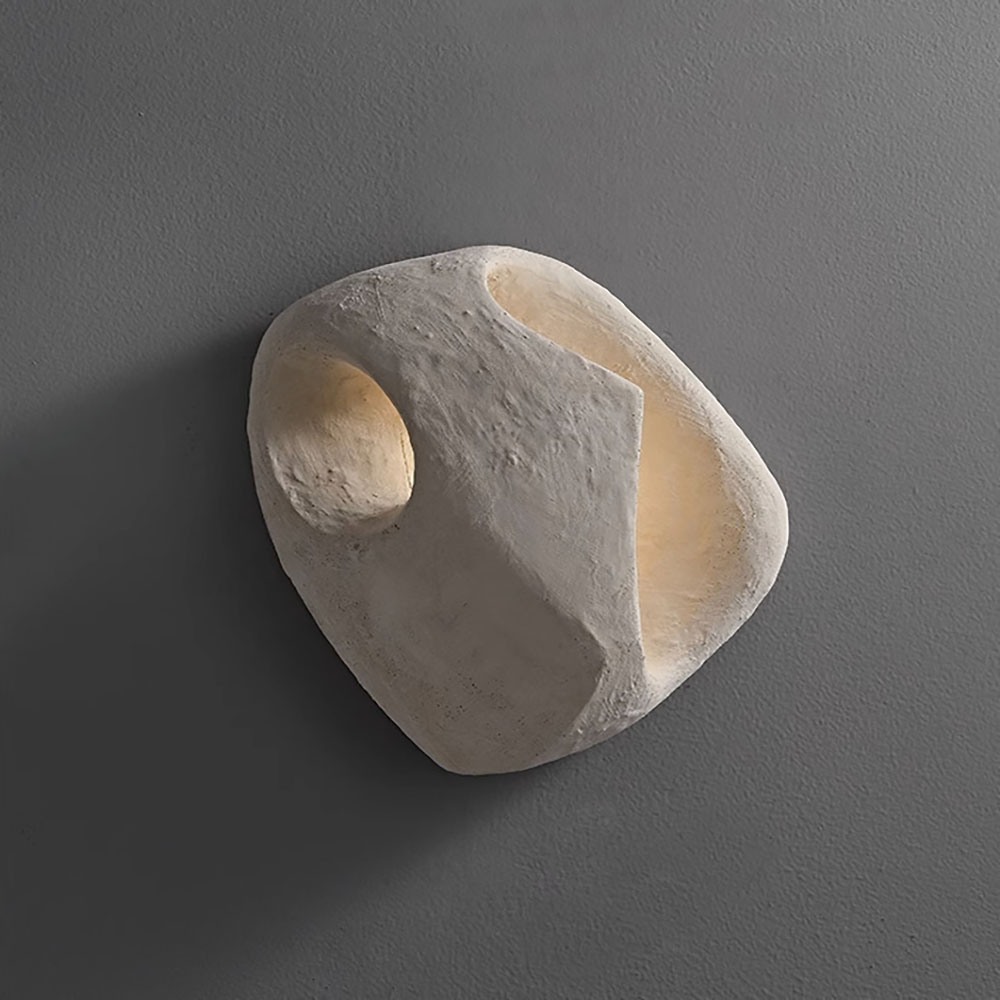 侘寂風藝術壁燈暖色調光效,展示室內間接照明氣氛效果