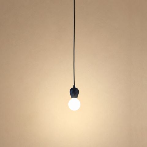 2784