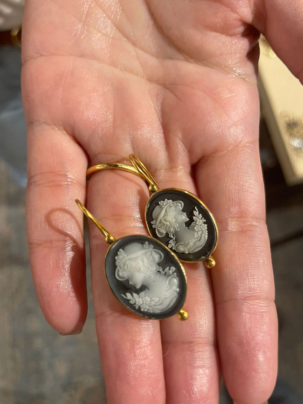 WhatsApp 圖片儲存時間2025-10-29，23.38.47_224748ab