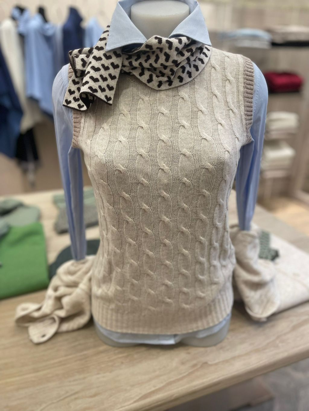 WhatsApp Image 2025-12-04 at 23.11.16