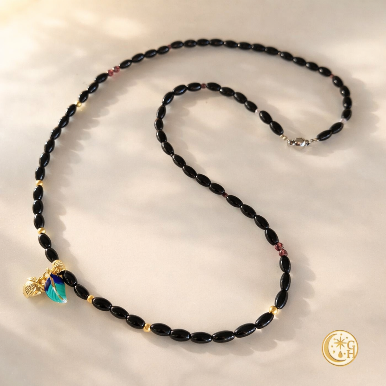 ✨月老紅線查查 🐎 專屬馬上有錢系列：鈴鐺吊飾・聚寶盆盲袋・聖誕積木盲袋☕ 獨家財神爺咖啡｜牽手官音茶包｜貴人糖｜招財進寶糖 💎 節慶珍珠・天然石・皮革飾品   - 