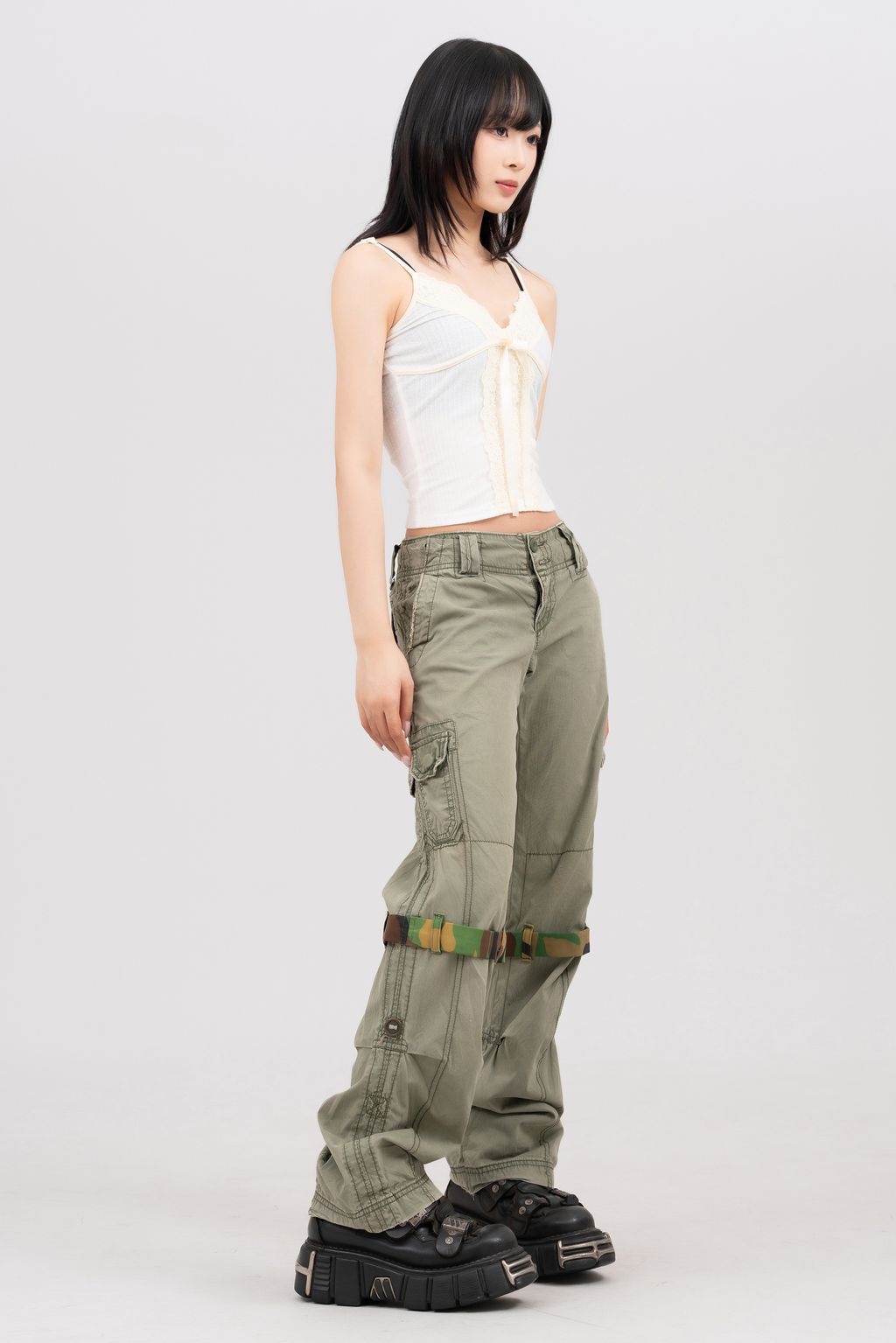 YCW09819