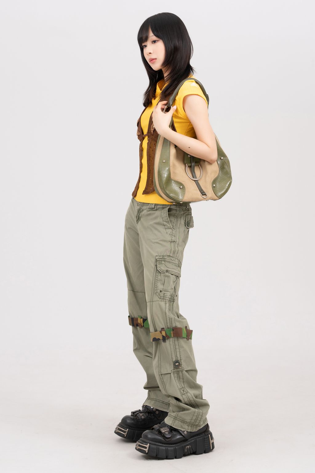 YCW09834