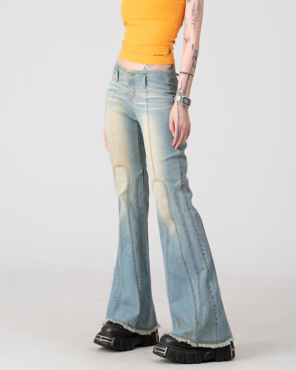 YCW00303.