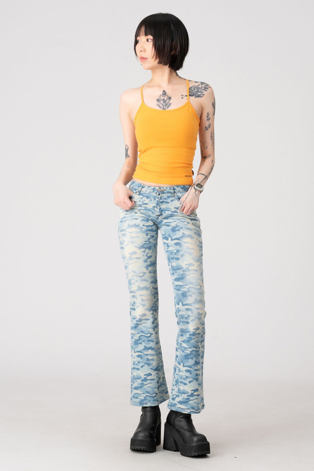 YCW00352