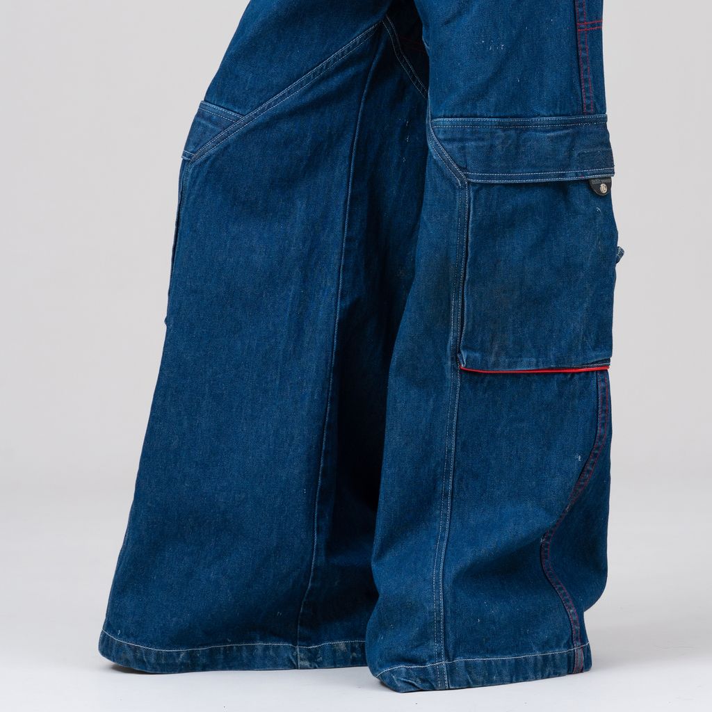 YCW01084