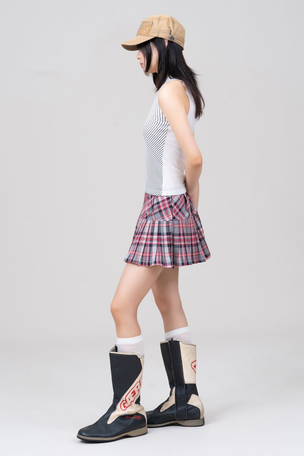 YCW00855
