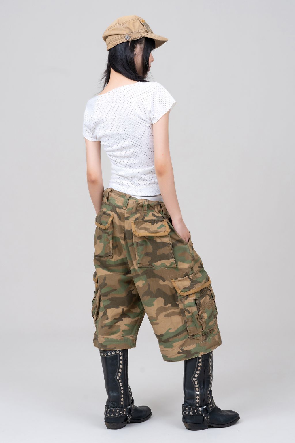 YCW01064