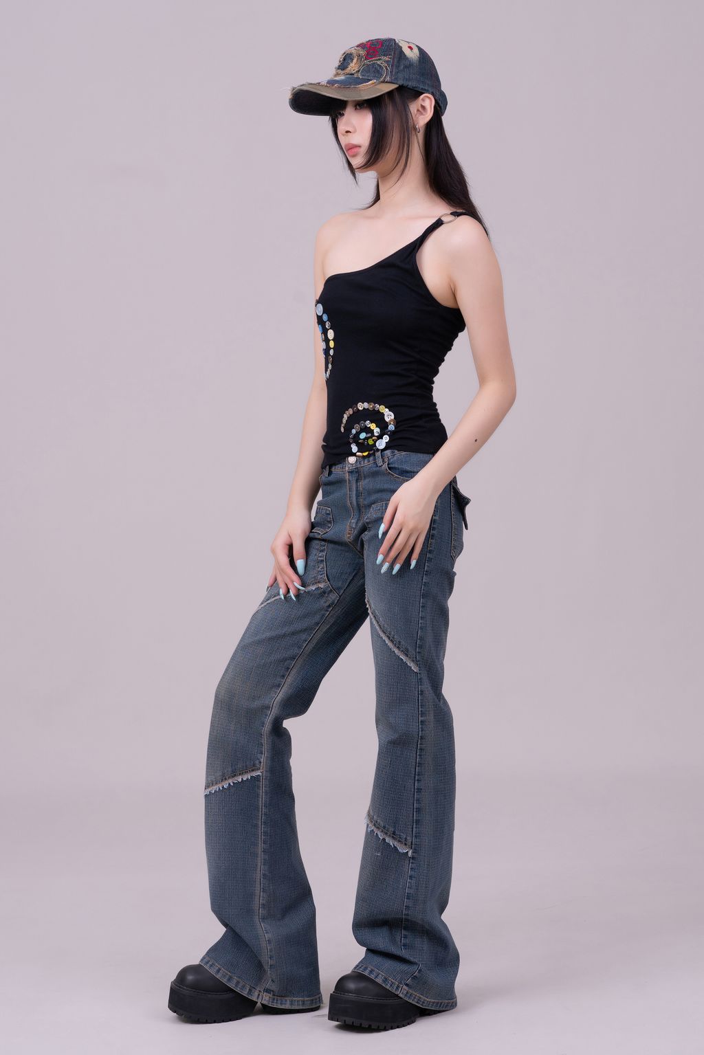 YCW01529