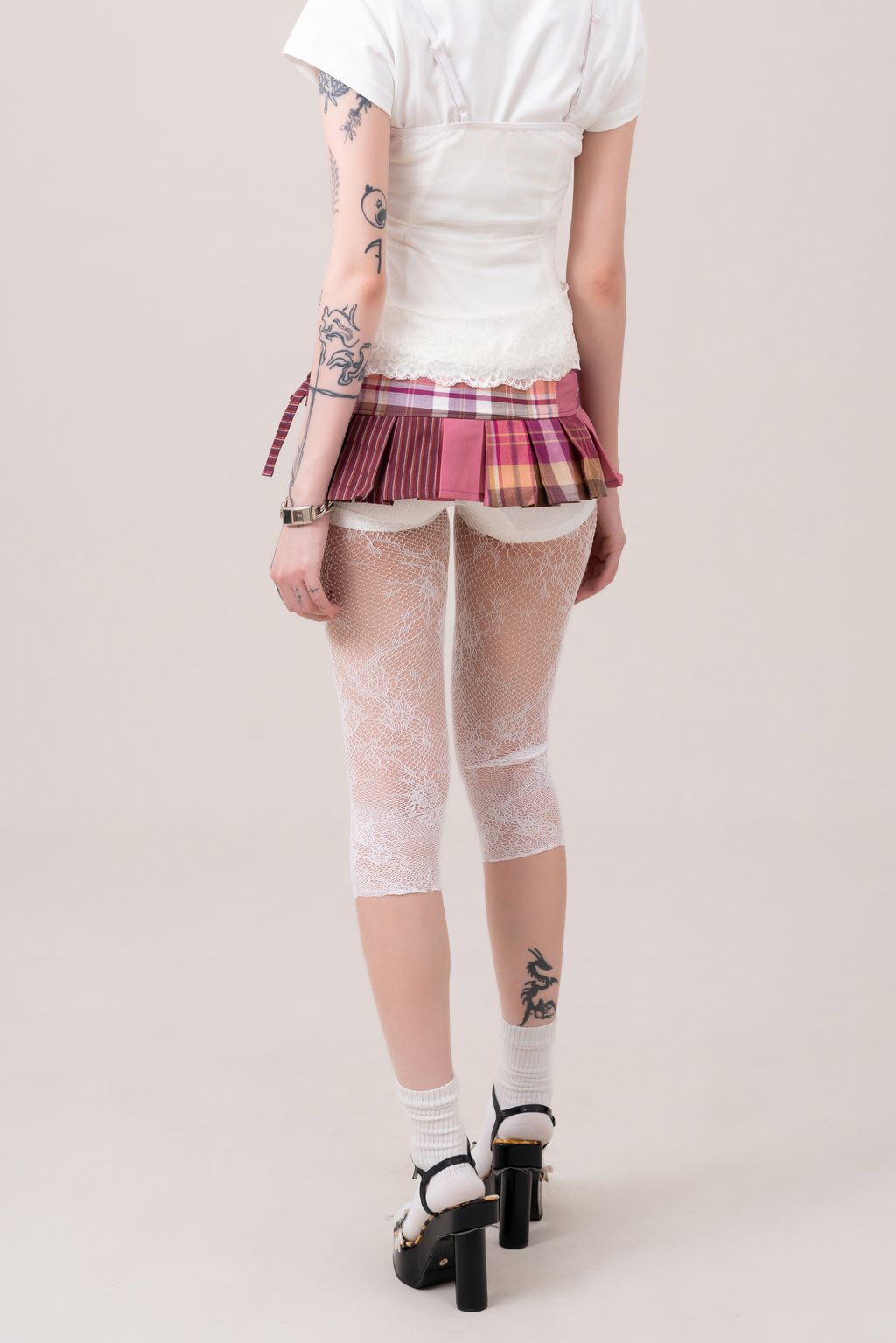 YCW02763