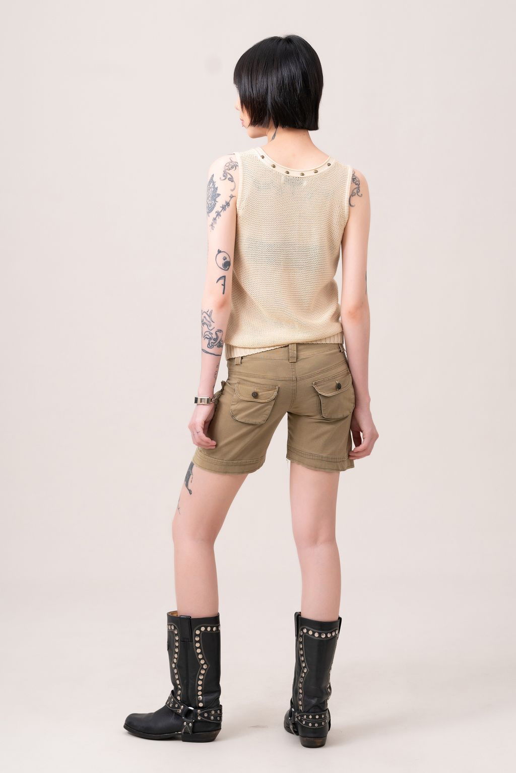 YCW02407