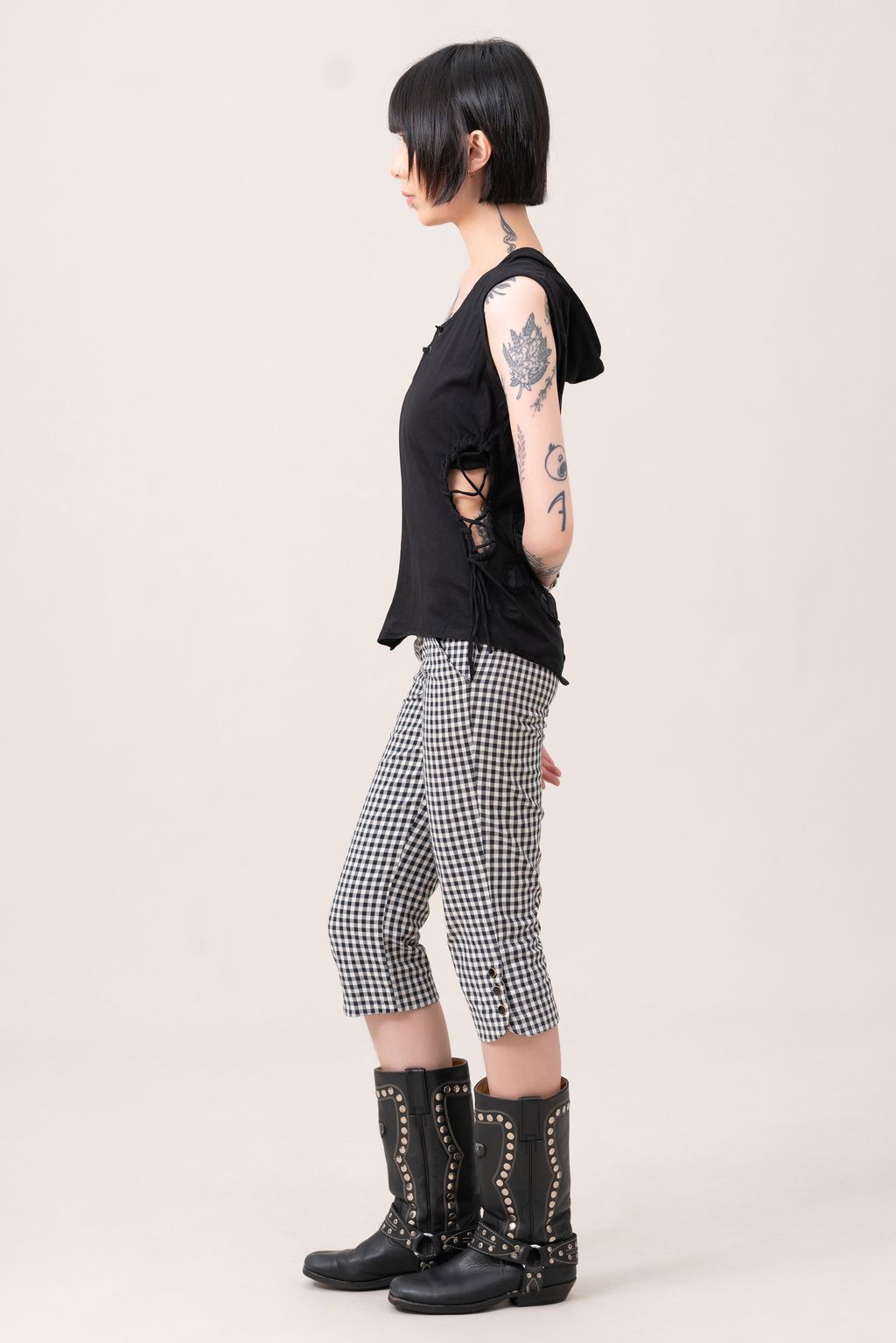 YCW02588