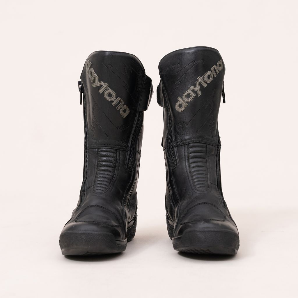 YCW02808