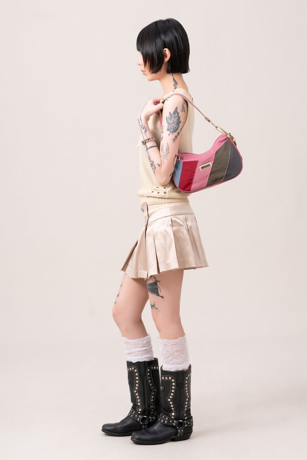 YCW02447