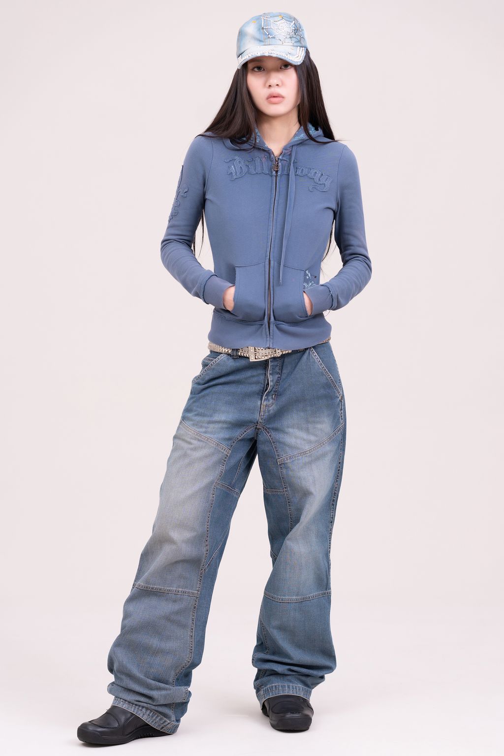 YCW03785