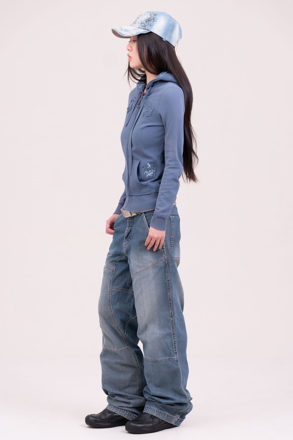 YCW03774