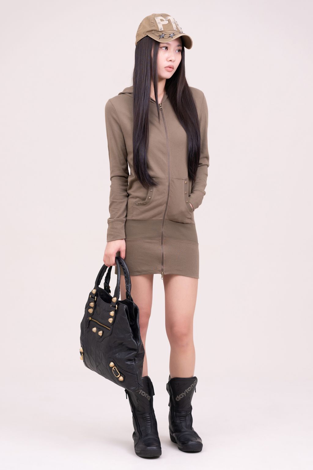 YCW03820