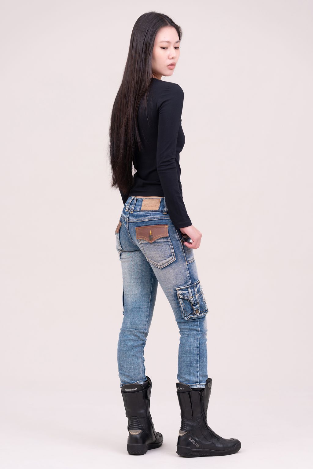 YCW03888