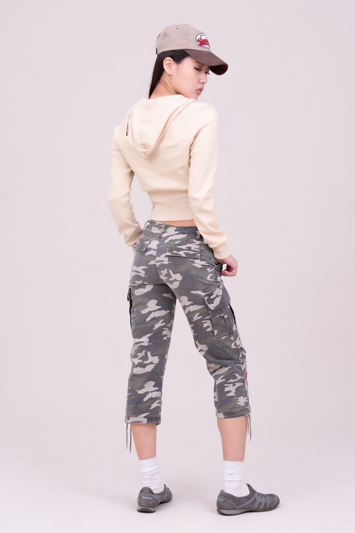 YCW04096