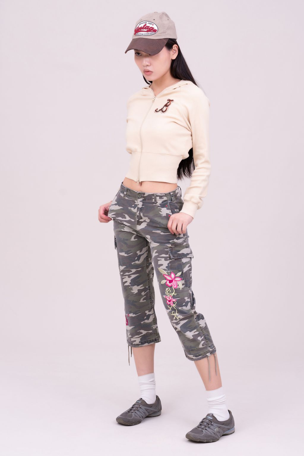 YCW04083