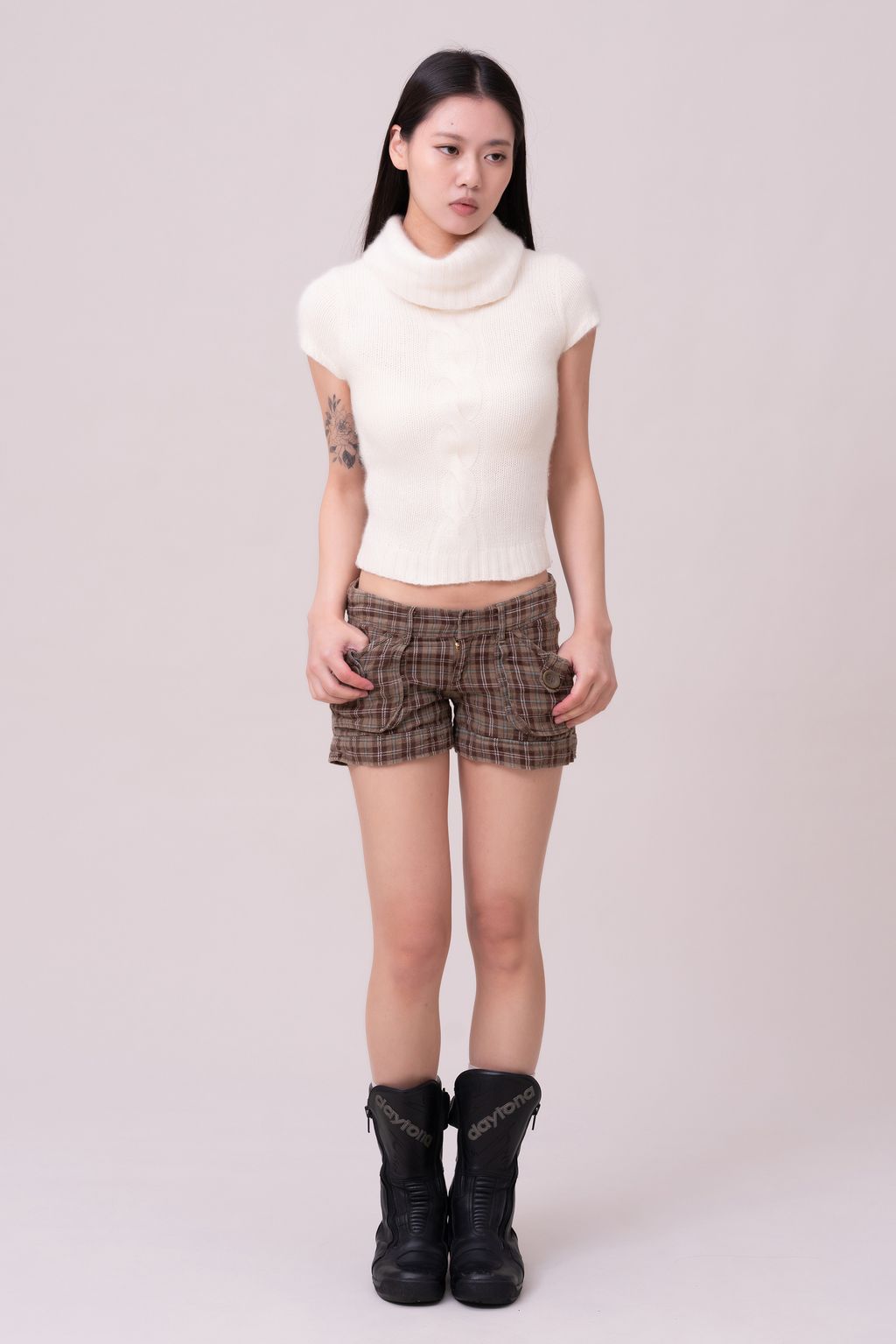 YCW04149