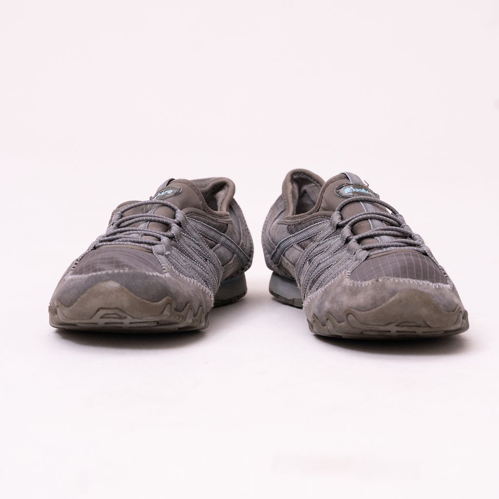 YCW04230