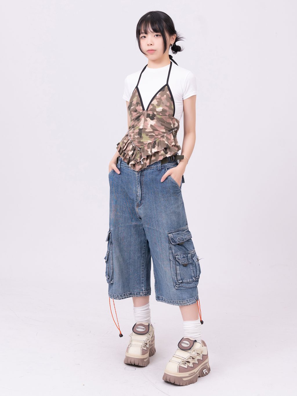 YCW01831